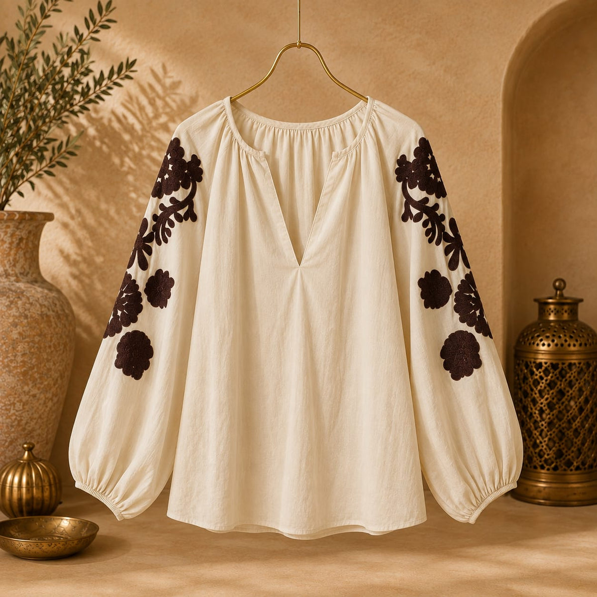BLOUSE BRODÉE EN VELOURS FIN