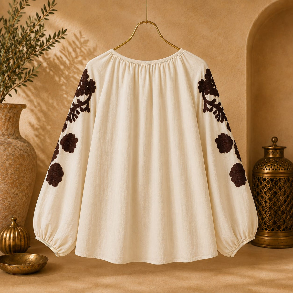 BLOUSE BRODÉE EN VELOURS FIN